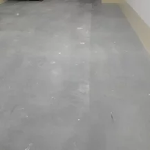 čistenie dlažby vo vyrobnych priestoroch